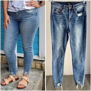 Judy Blue Rip Frayed Hem Skinny 7/28